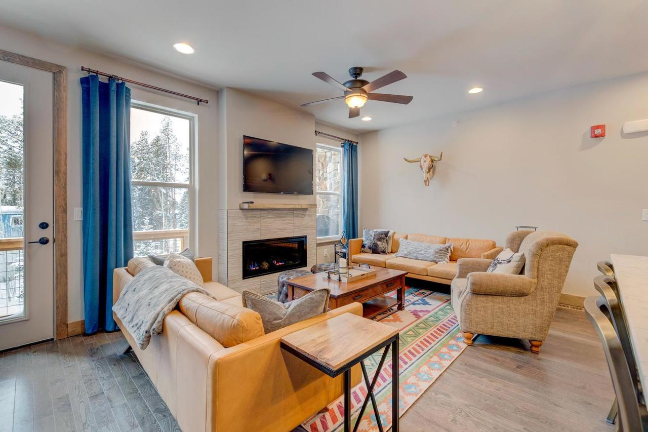 Downtown WP Luxury Chalet #139 Near Resort - Free Activities Daily And Shuttle - thumb 4