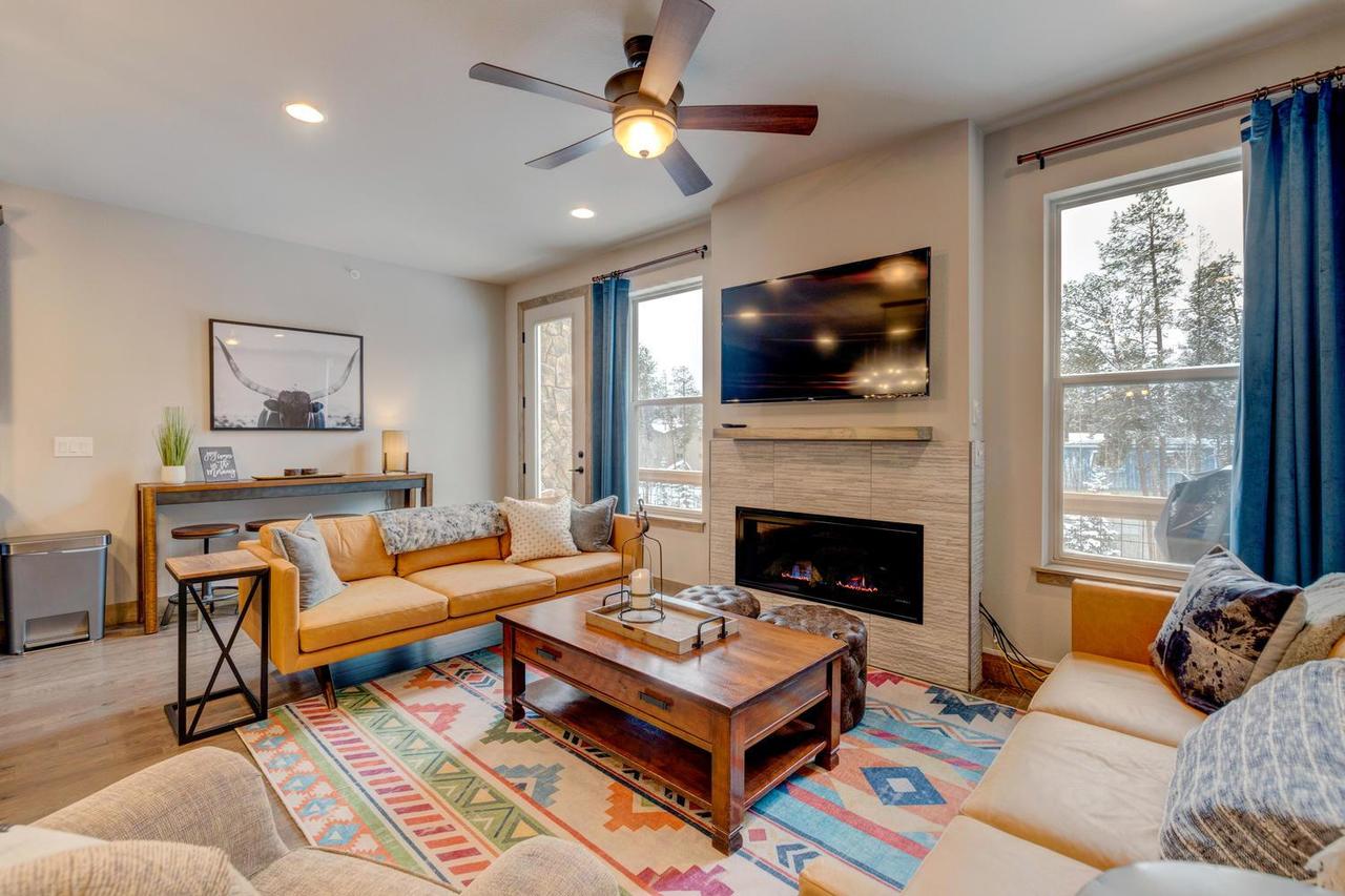 Downtown WP Luxury Chalet #139 Near Resort - Free Activities Daily And Shuttle - thumb 3