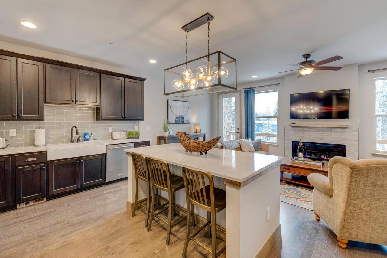 Downtown WP Luxury Chalet #139 Near Resort - Free Activities Daily And Shuttle - thumb 12