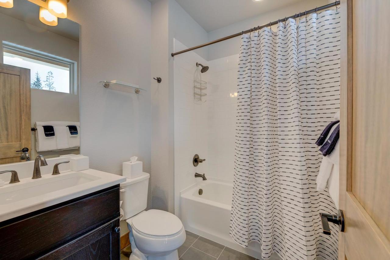 Downtown WP Luxury Chalet #139 Near Resort - Free Activities Daily And Shuttle - thumb 14