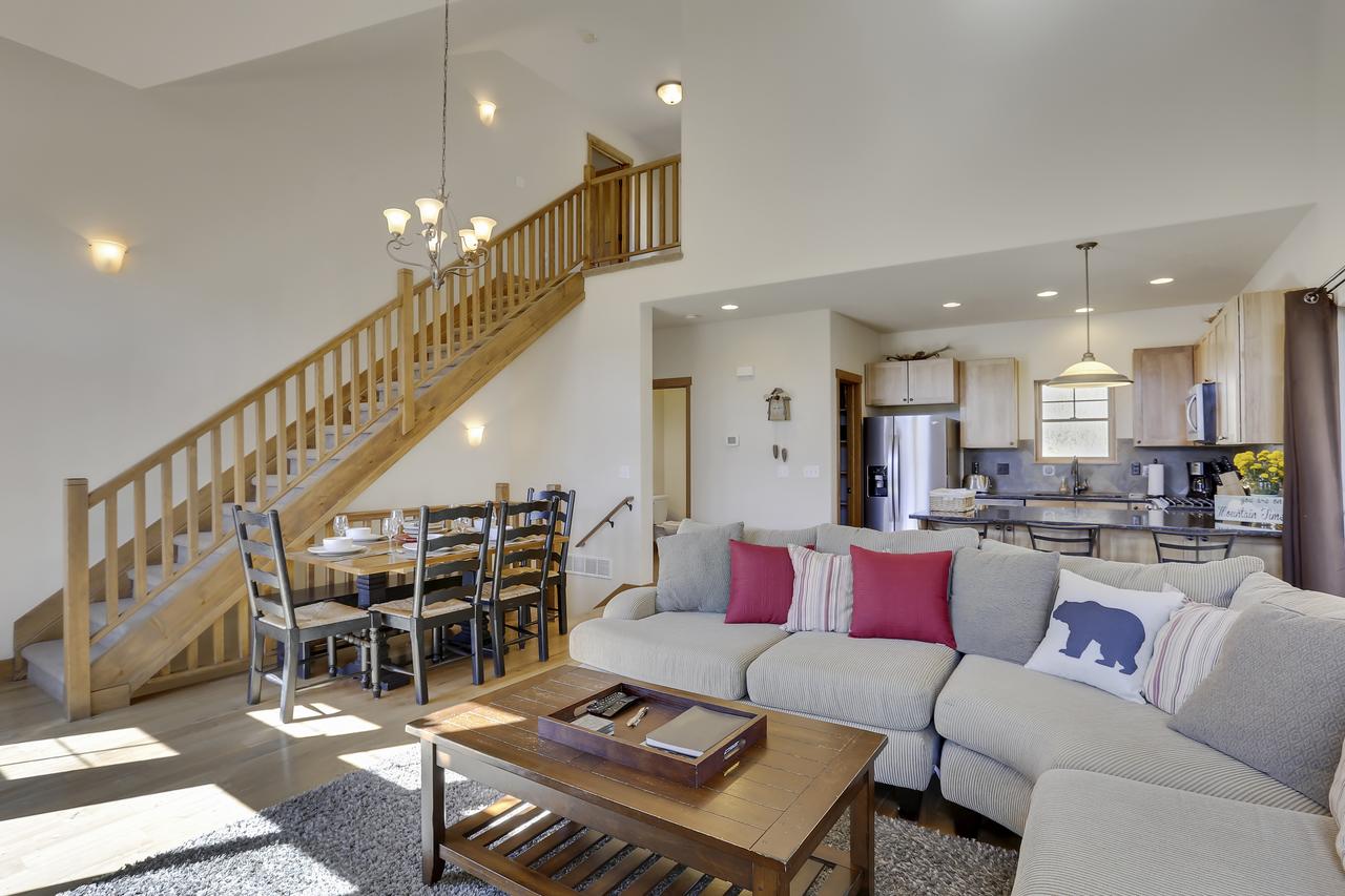 Downtown WP Luxury Cabin Near Resort - Free Activities Daily And Shuttle - thumb 4