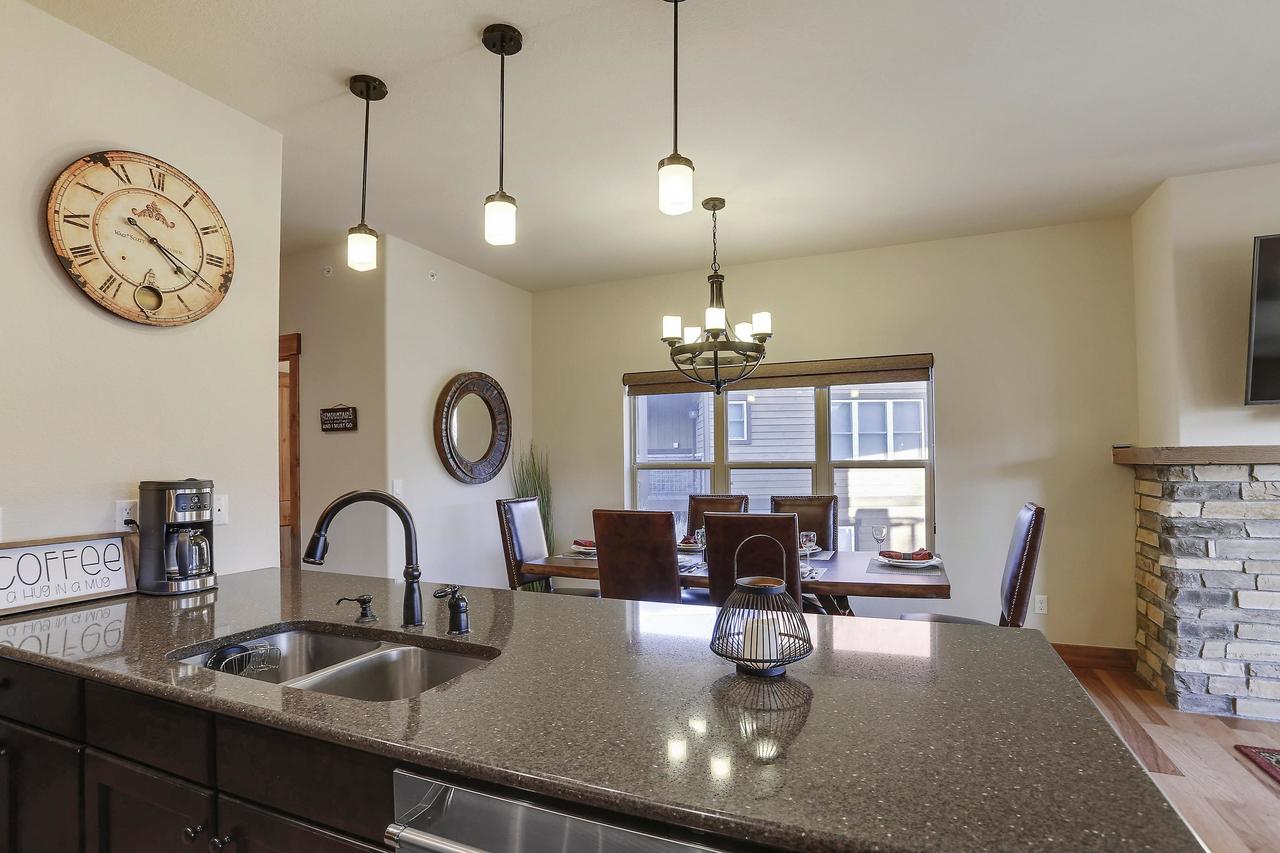 Downtown WP Luxury Chalet #106 Near Resort - Free Activities Daily And Shuttle - thumb 19