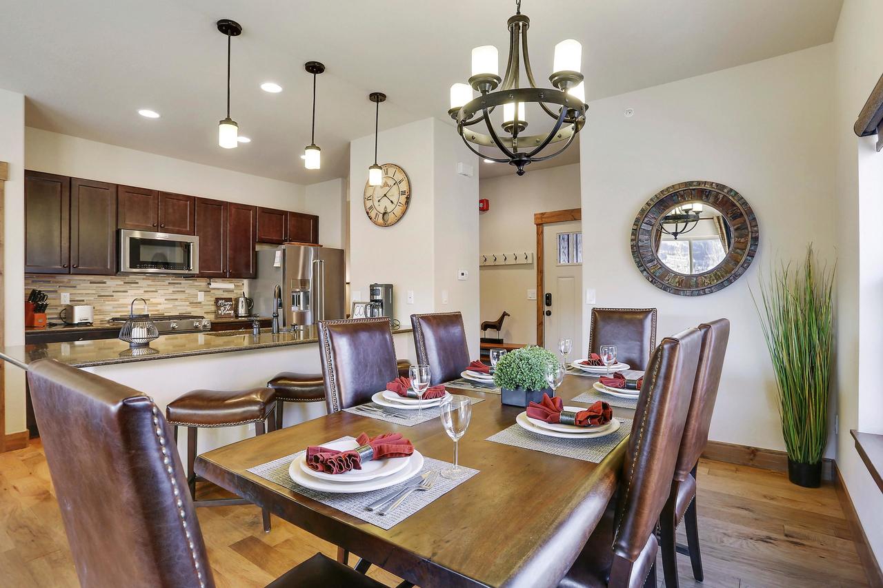 Downtown WP Luxury Chalet #106 Near Resort - Free Activities Daily And Shuttle - thumb 5
