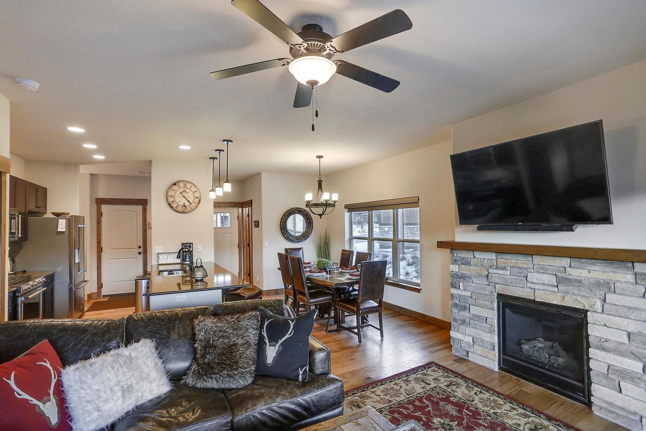 Downtown WP Luxury Chalet #106 Near Resort - Free Activities Daily And Shuttle - thumb 35