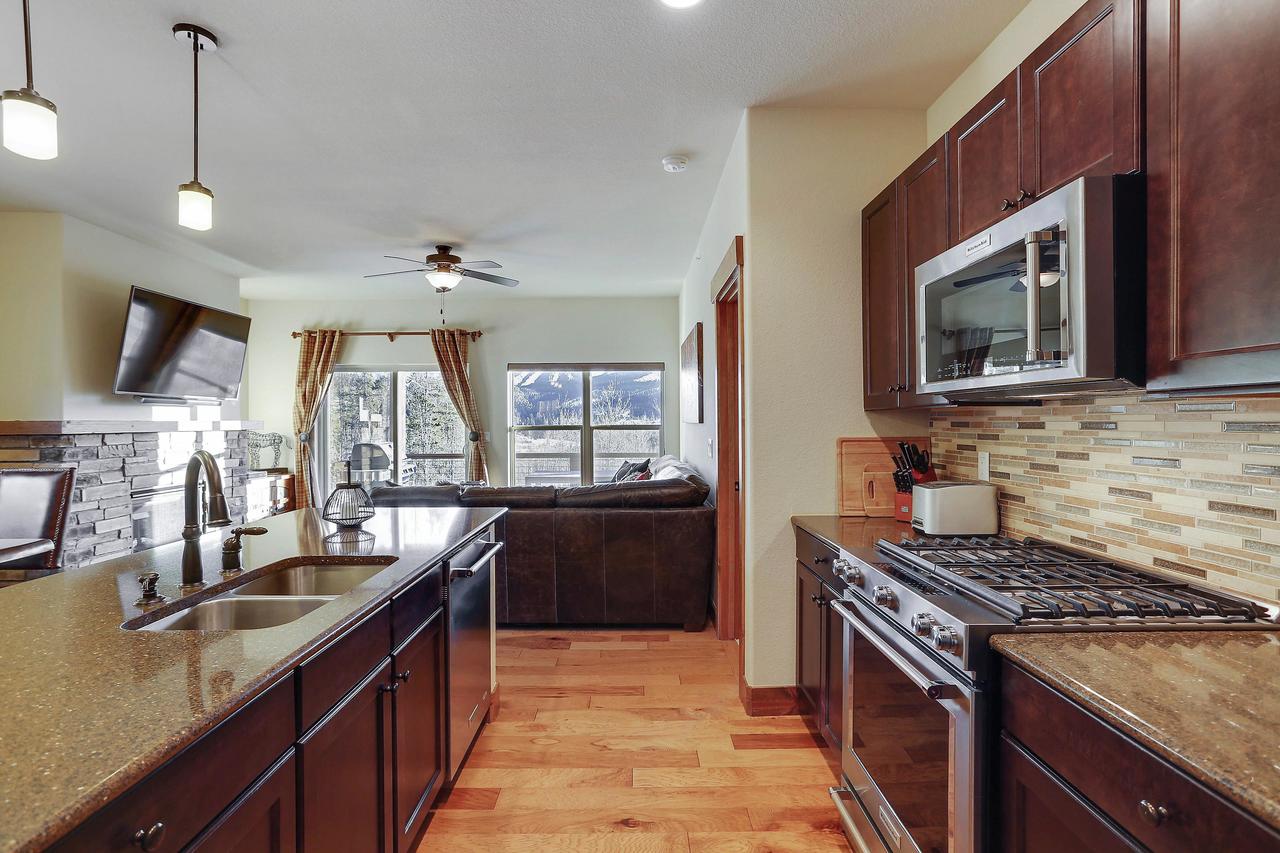 Downtown WP Luxury Chalet #106 Near Resort - Free Activities Daily And Shuttle - thumb 6
