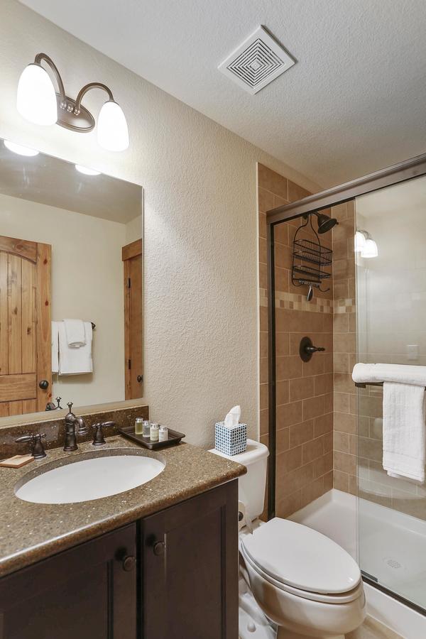 Downtown WP Luxury Chalet #106 Near Resort - Free Activities Daily And Shuttle - thumb 8