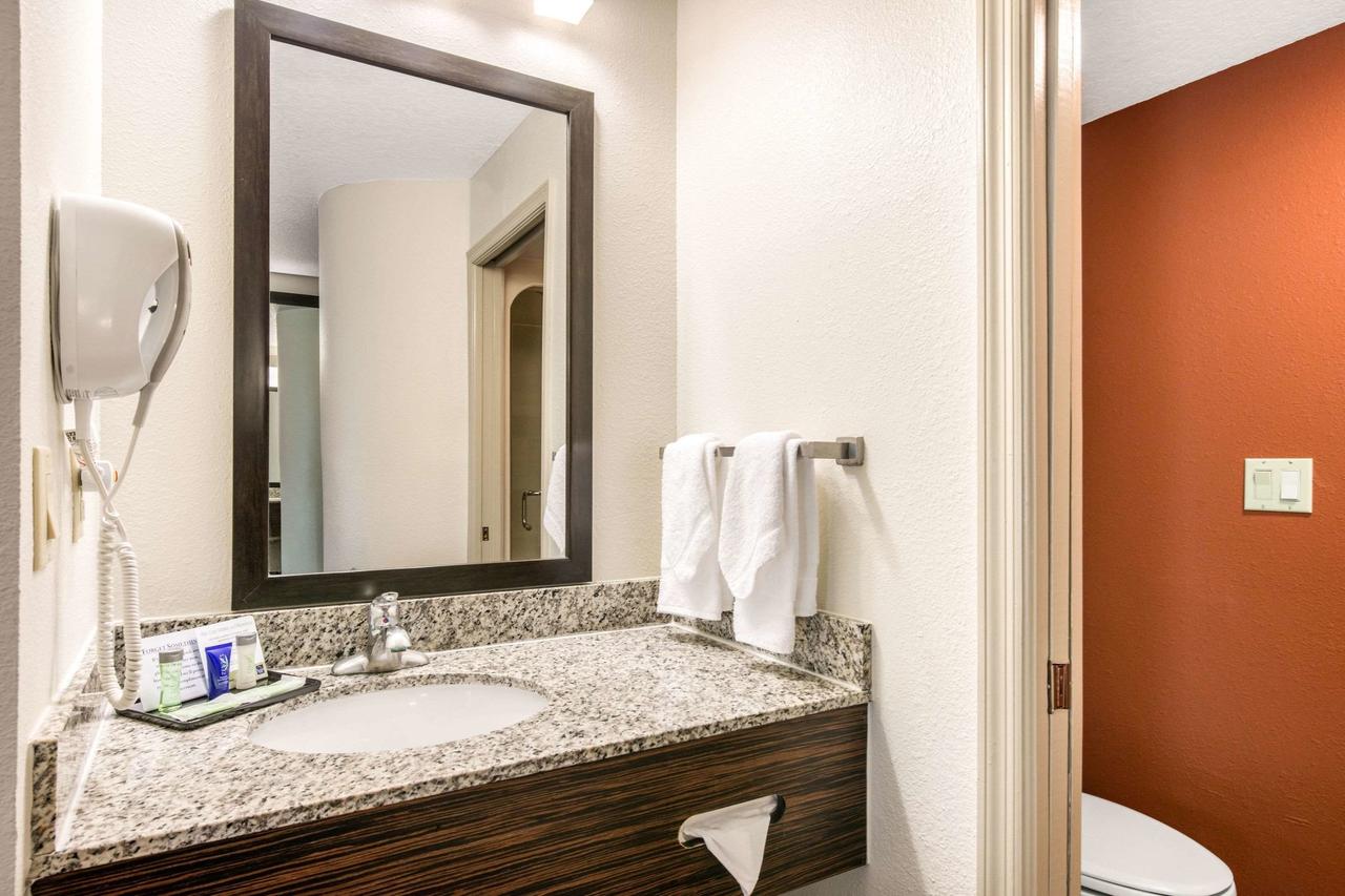 Sleep Inn Clearwater - thumb 8