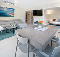 Prime location only steps to beach  FREE parking - Accommodation Seattle