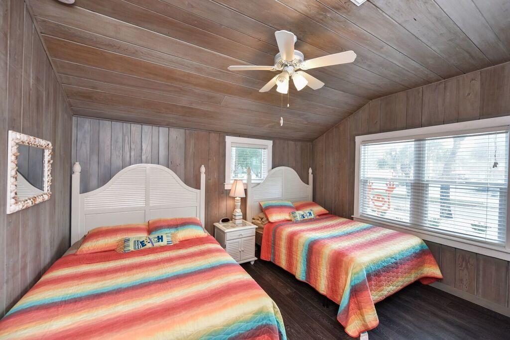 A House On Siesta Beach By Beachside Management - thumb 11