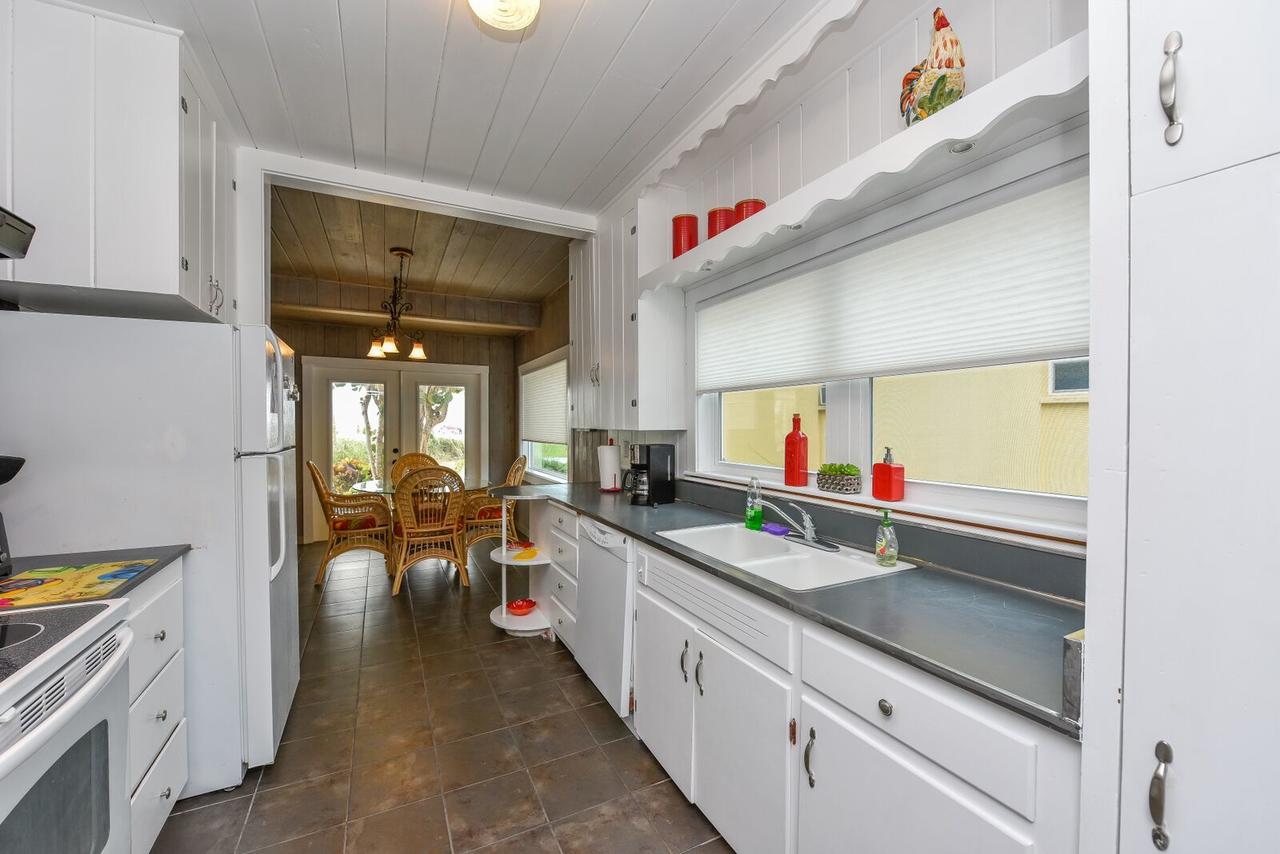 A House On Siesta Beach By Beachside Management - thumb 24