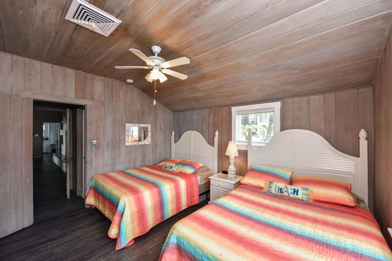 A House On Siesta Beach By Beachside Management - thumb 12