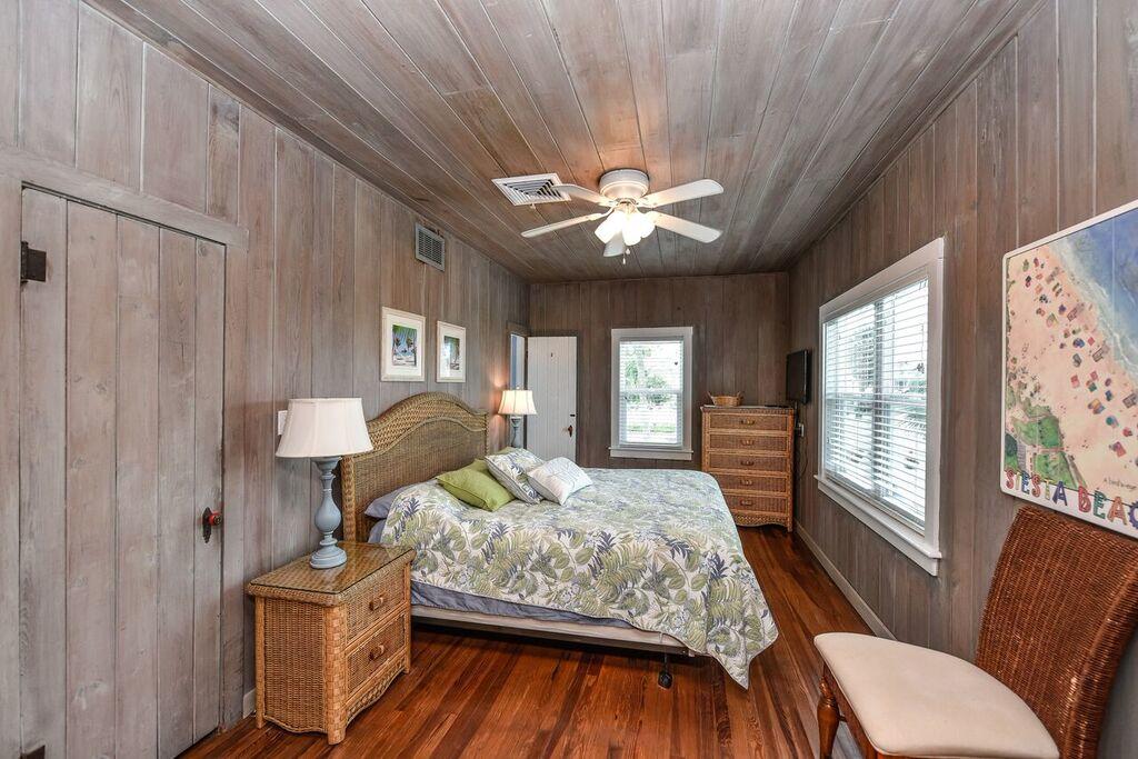 A House On Siesta Beach By Beachside Management - thumb 9