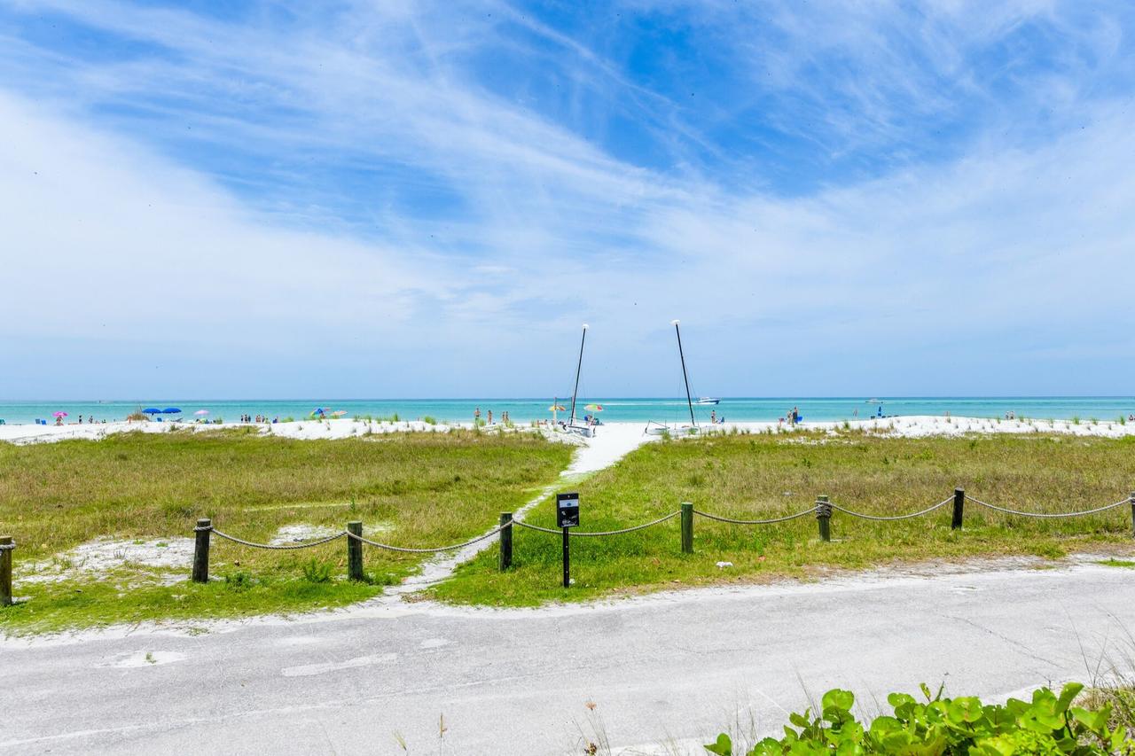 A House On Siesta Beach By Beachside Management - thumb 5