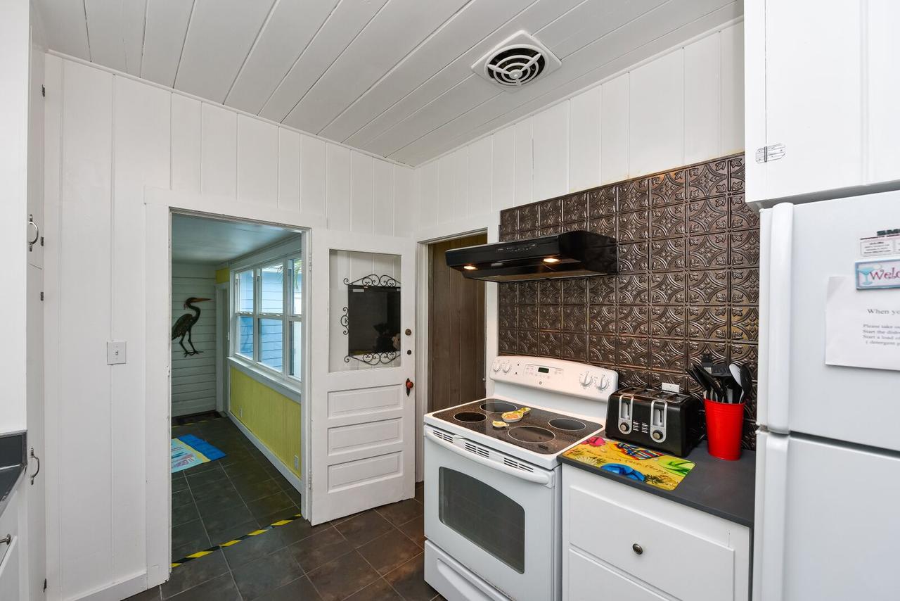 A House On Siesta Beach By Beachside Management - thumb 23