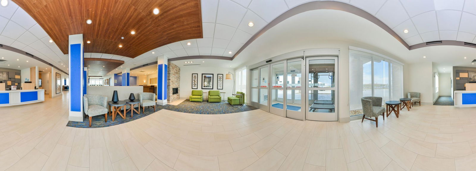 Holiday Inn Express & Suites Chadron - thumb 2