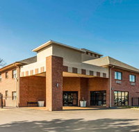 Quality Inn near Graceland - Accommodation Seattle