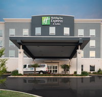 Holiday Inn Express  Suites Airport - Accommodation Seattle