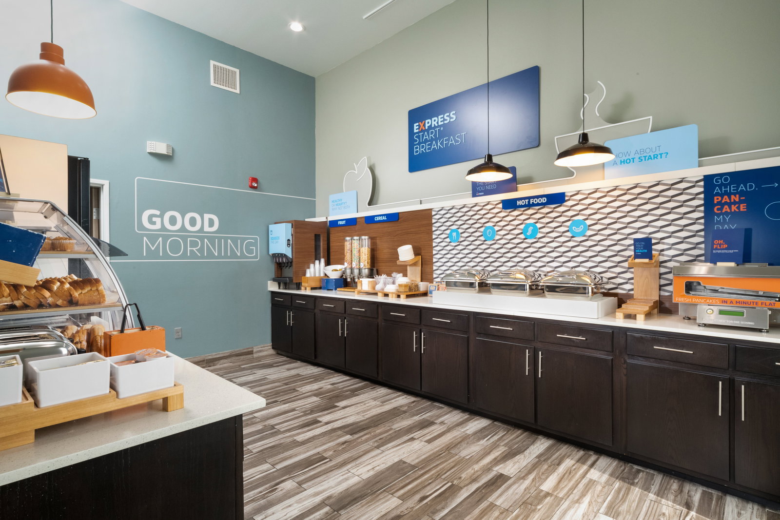 Holiday Inn Express & Suites Airport - thumb 14