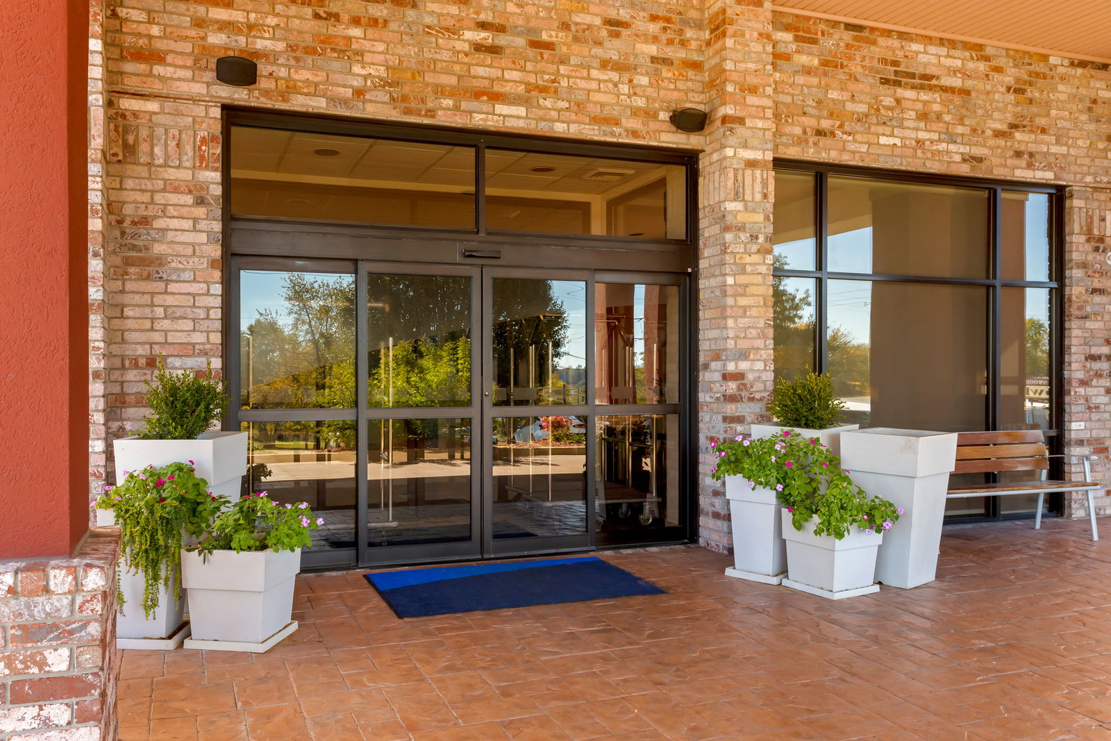 Holiday Inn Express & Suites Harrison - thumb 3