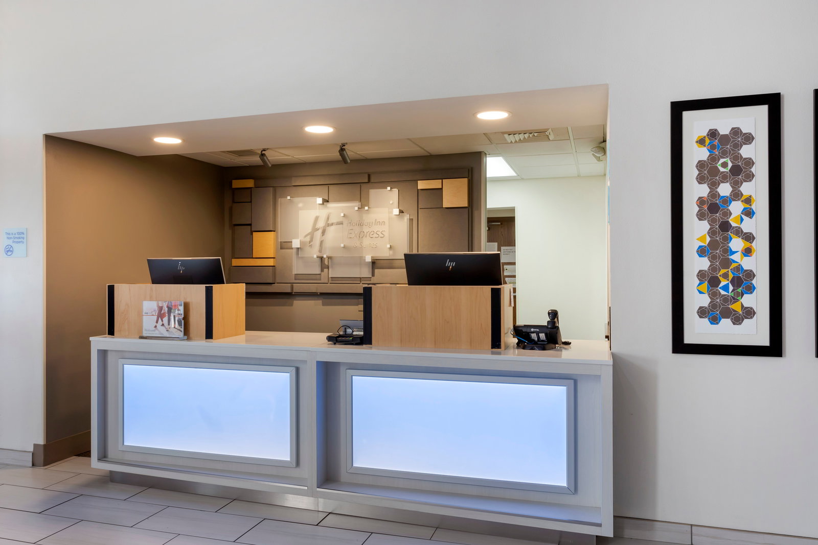 Holiday Inn Express & Suites Harrison - thumb 4