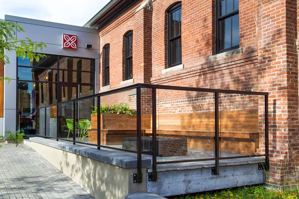 Hilton Garden Inn Burlington-Downtown - thumb 1