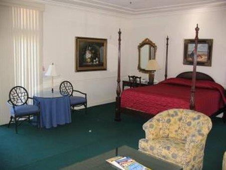 Tally Ho Inn - thumb 1