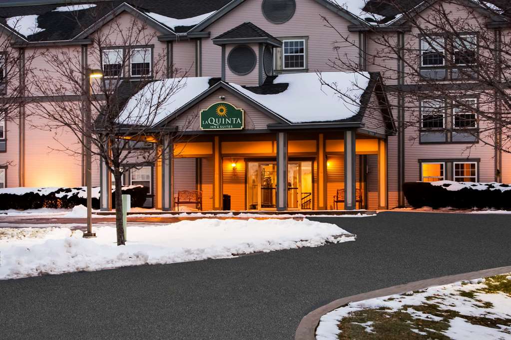 La Quinta Inn & Suites St. Albans - thumb 2