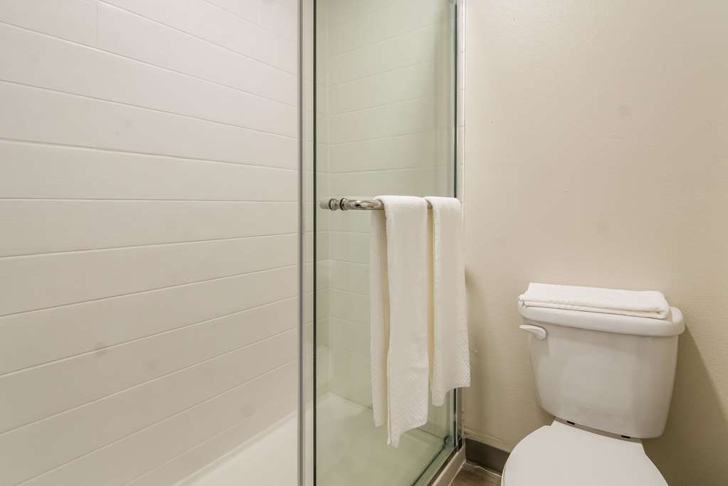 Quality Inn & Suites - thumb 1