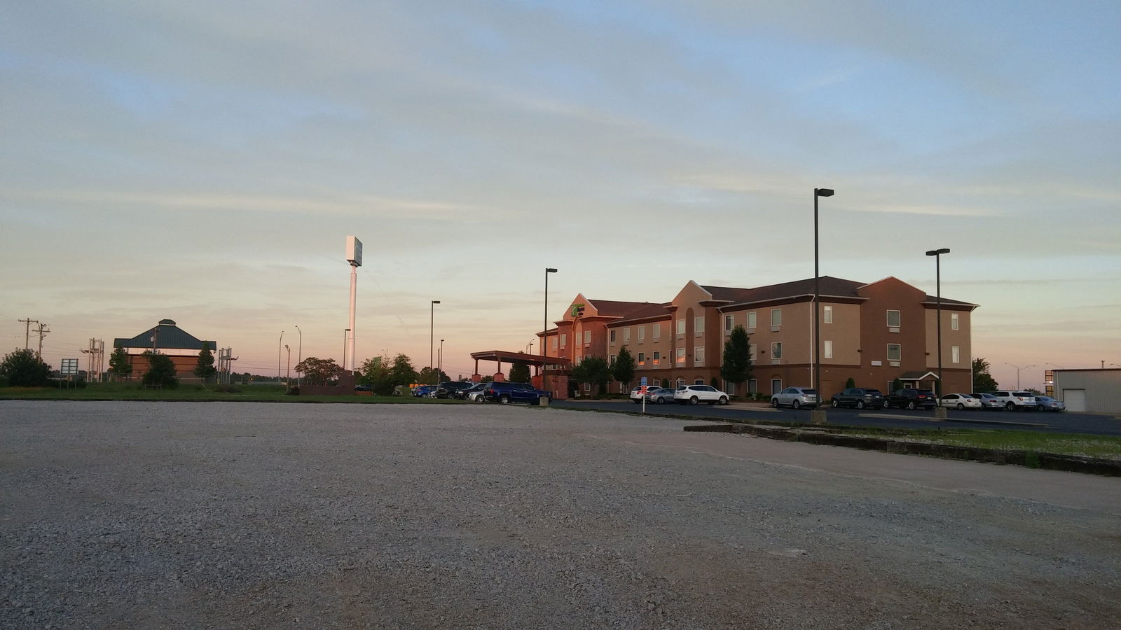 Holiday Inn Express Hotel & Suites - thumb 2