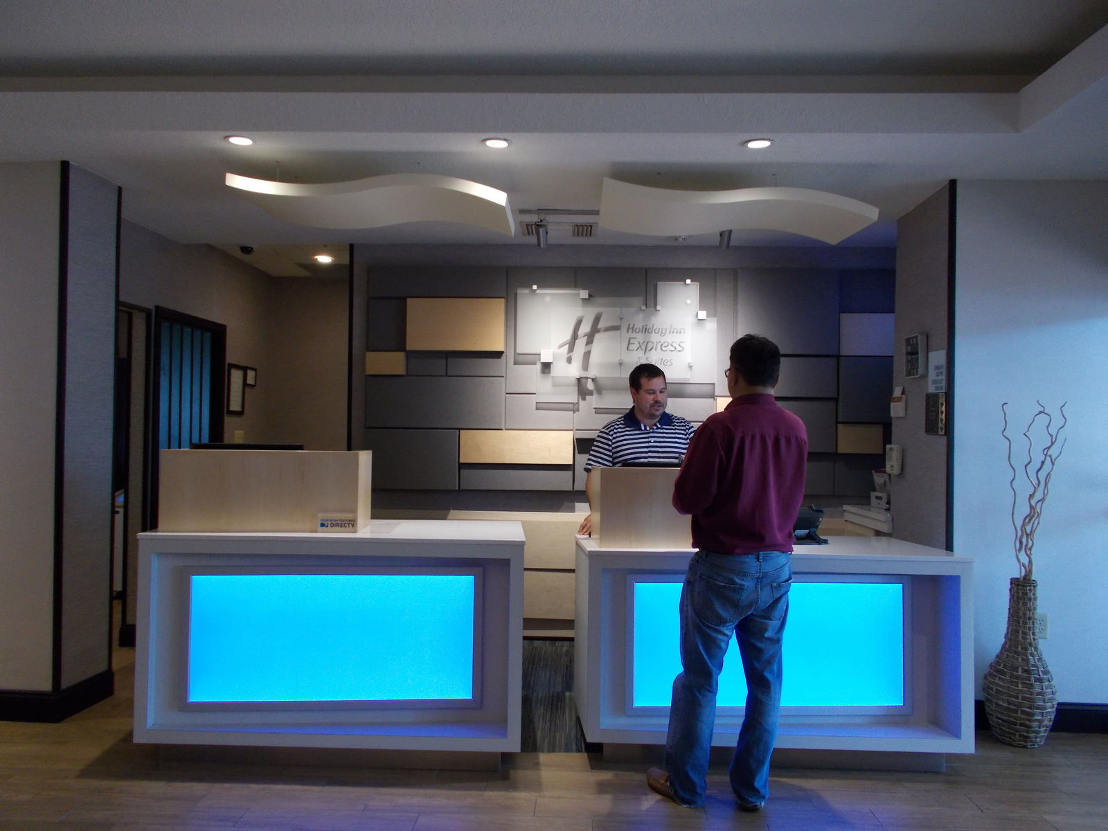 Holiday Inn Express Hotel & Suites - thumb 5