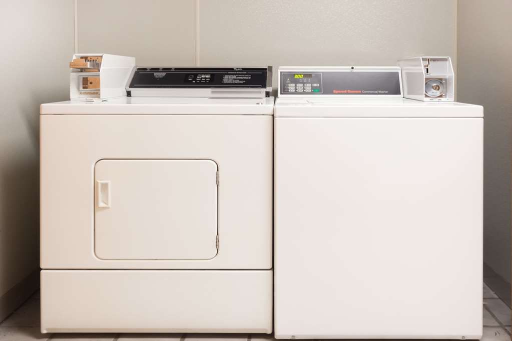 Days Inn & Suites Bloomington - thumb 13