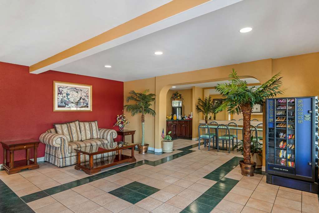 Econo Lodge - thumb 2