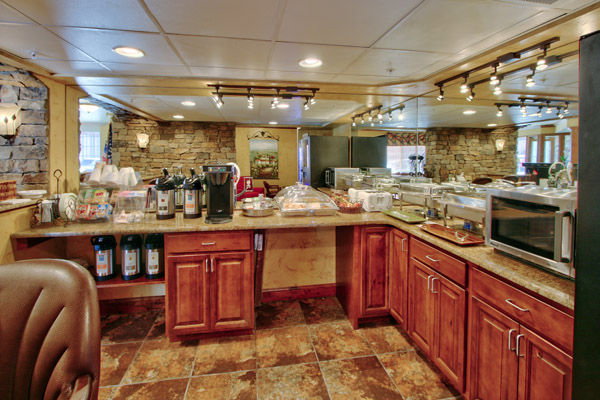 MCM Elegante Colorado Springs - thumb 4