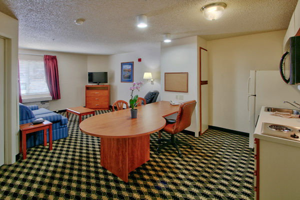 MCM Elegante Colorado Springs - thumb 5