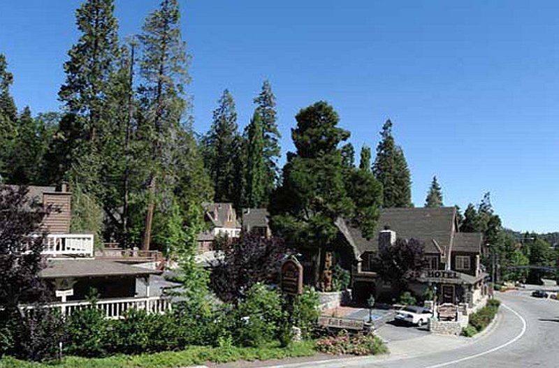 Saddleback Inn - thumb 0