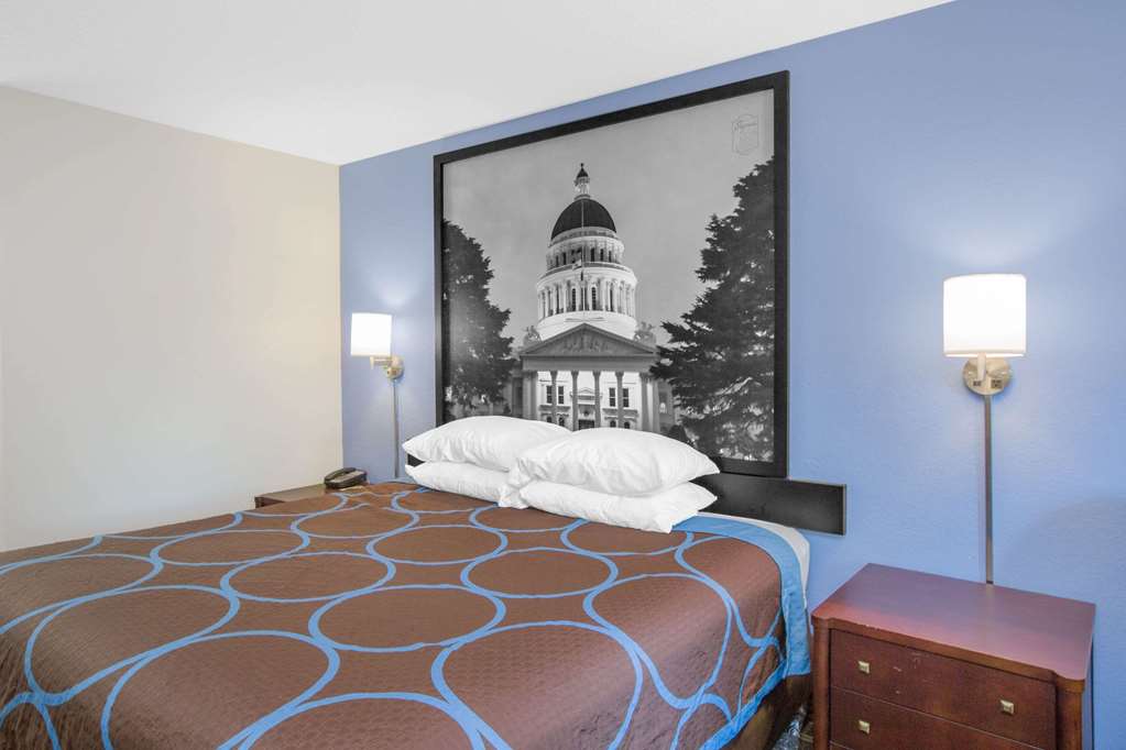 Super 8 Brinkley - thumb 8