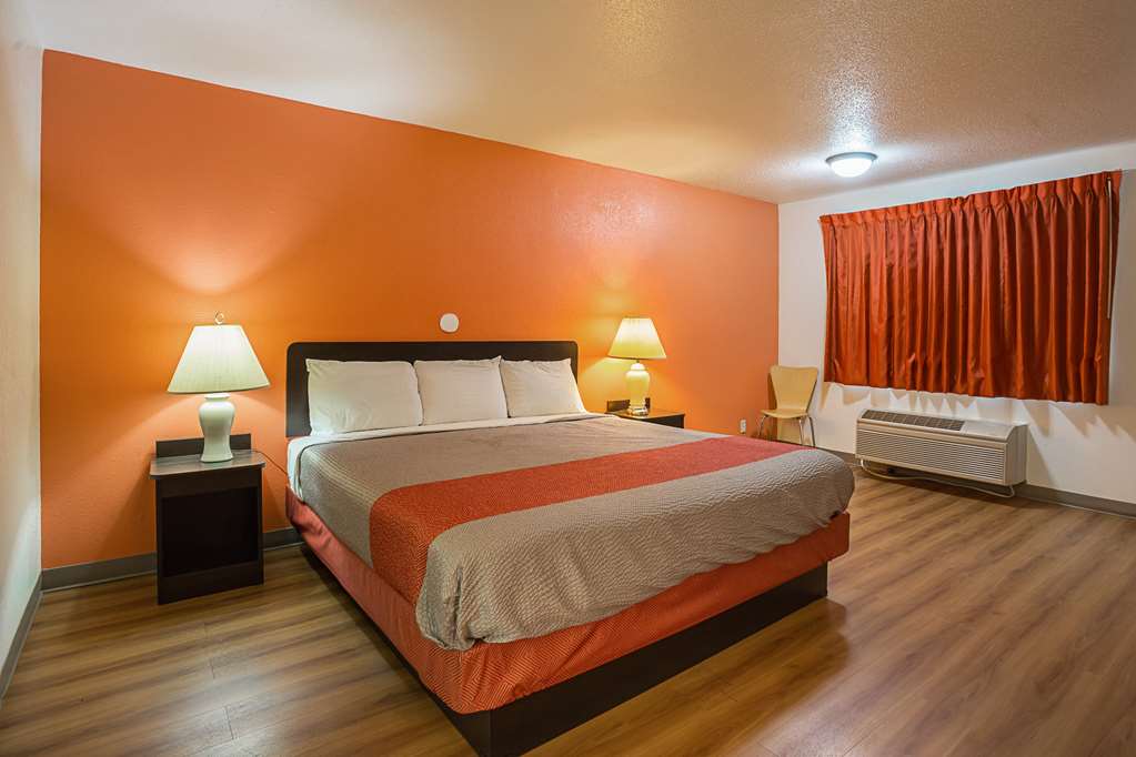 Motel 6 Brinkley - thumb 13