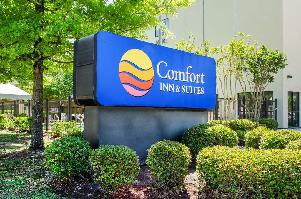 Comfort Inn & Suites - thumb 2