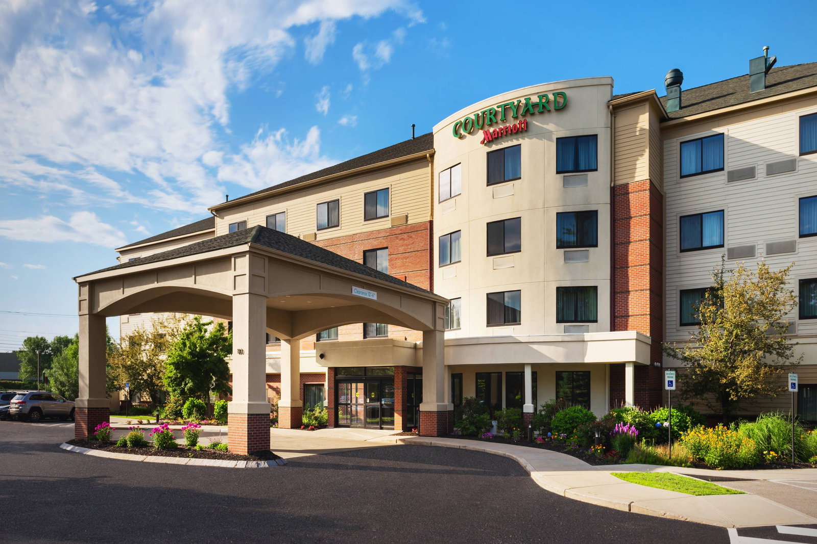 Courtyard By Marriott Portland Airport - thumb 0