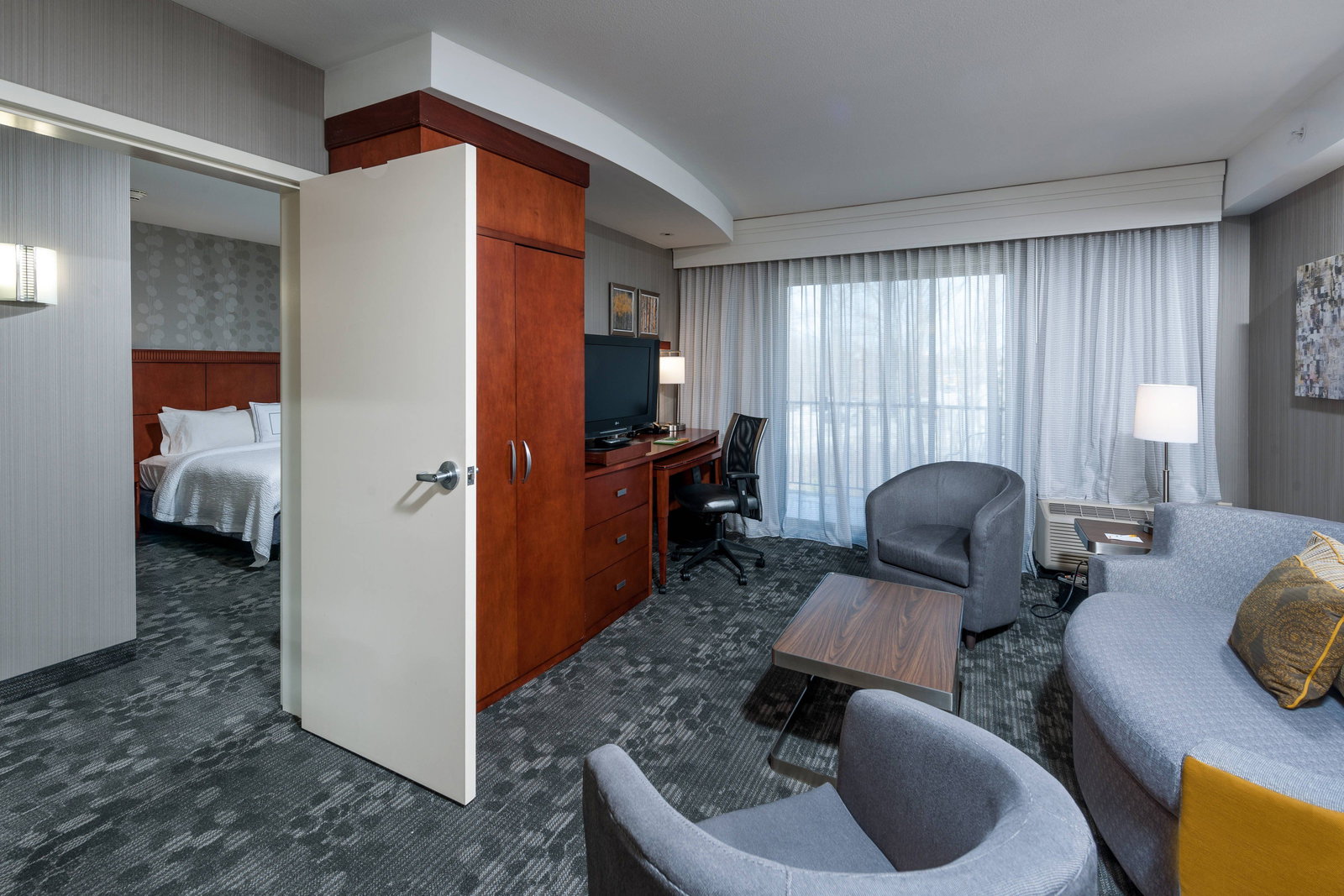 Courtyard By Marriott Portland Airport - thumb 12