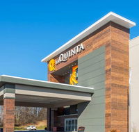 La Quinta Inn  Suites Aberdeen-APG - Accommodation Seattle