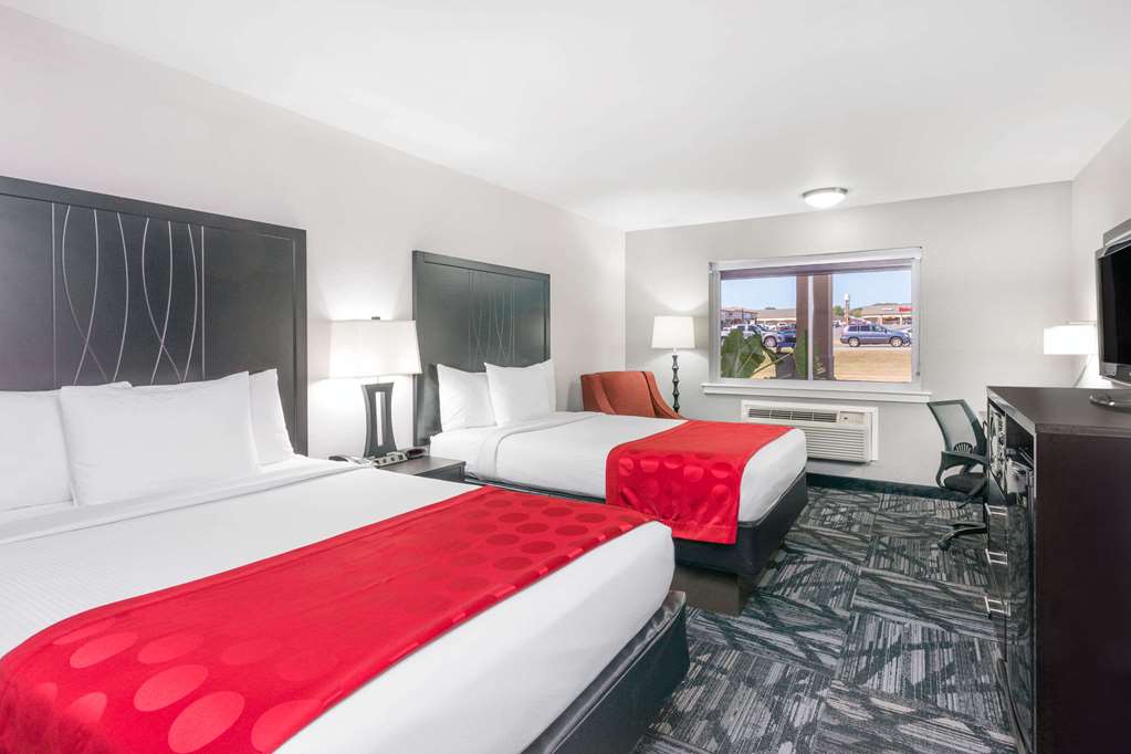 Ramada Tuscaloosa - thumb 4