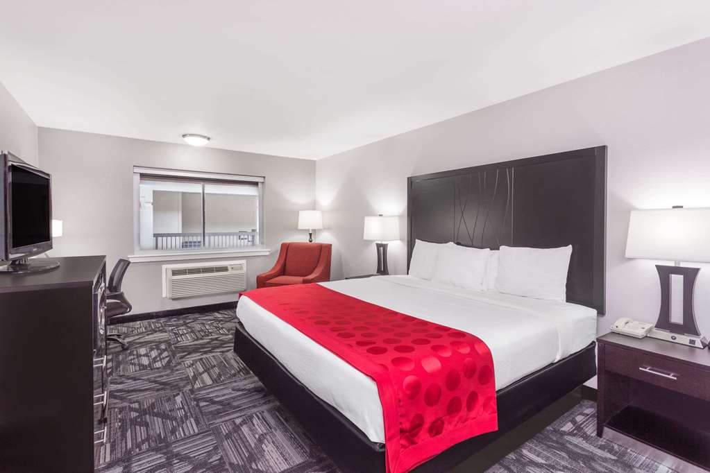 Ramada Tuscaloosa - thumb 7