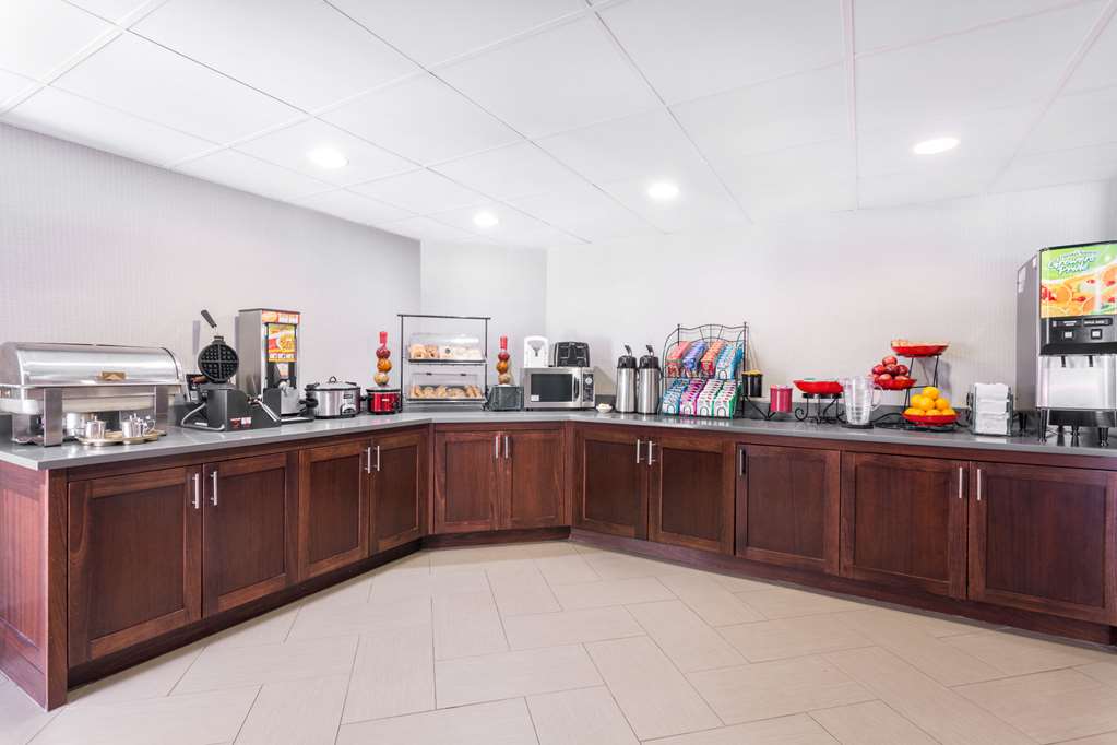 Ramada Tuscaloosa - thumb 16