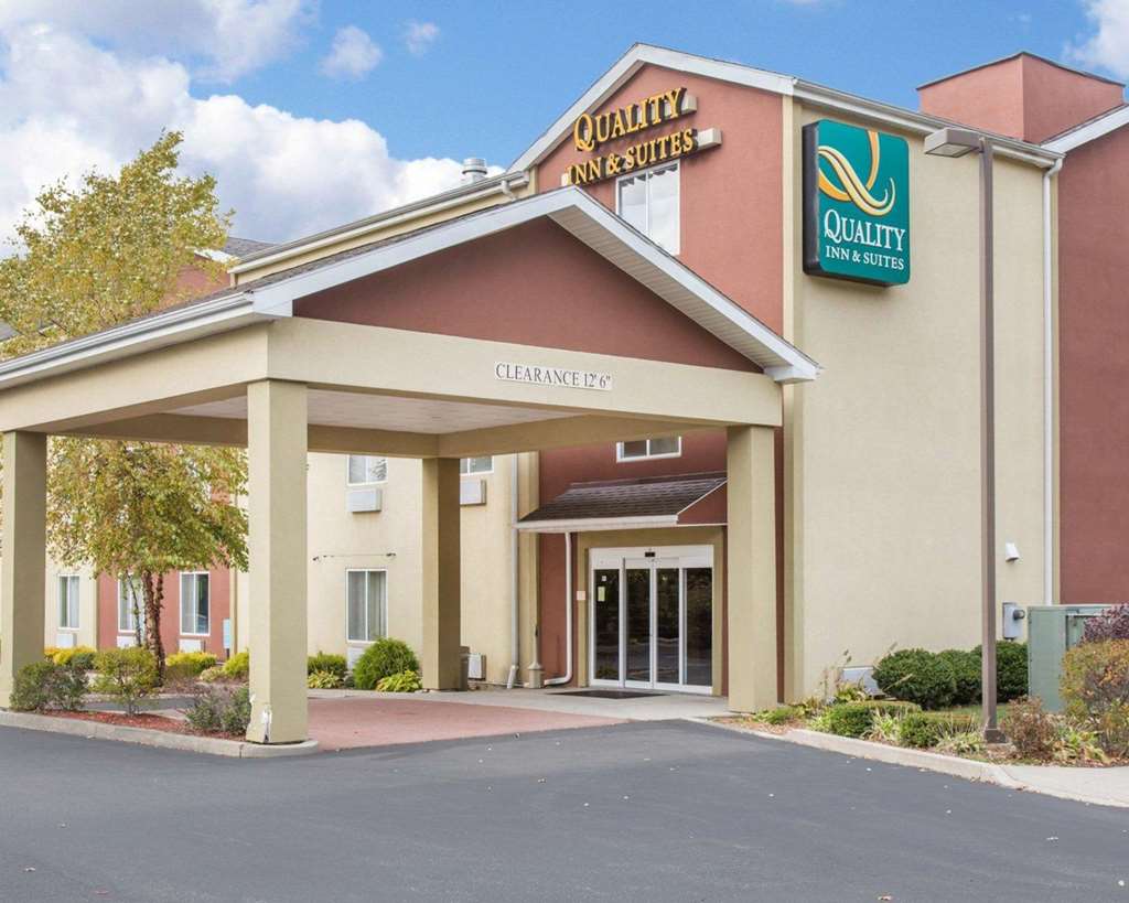 Quality Inn & Suites - thumb 2