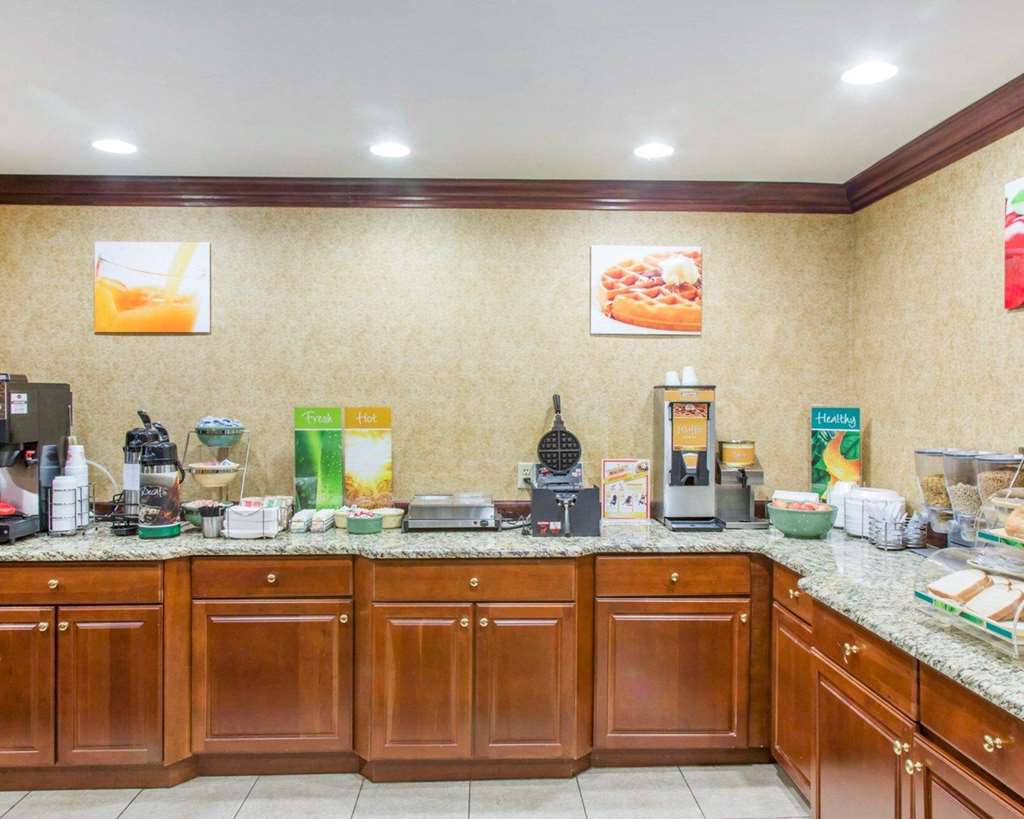 Quality Inn & Suites - thumb 12