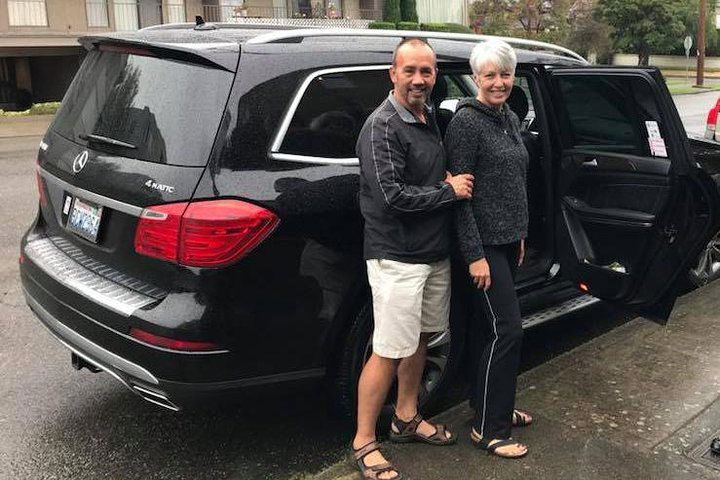 SFO One-Way Airport/Hotel Private Car Service - thumb 3