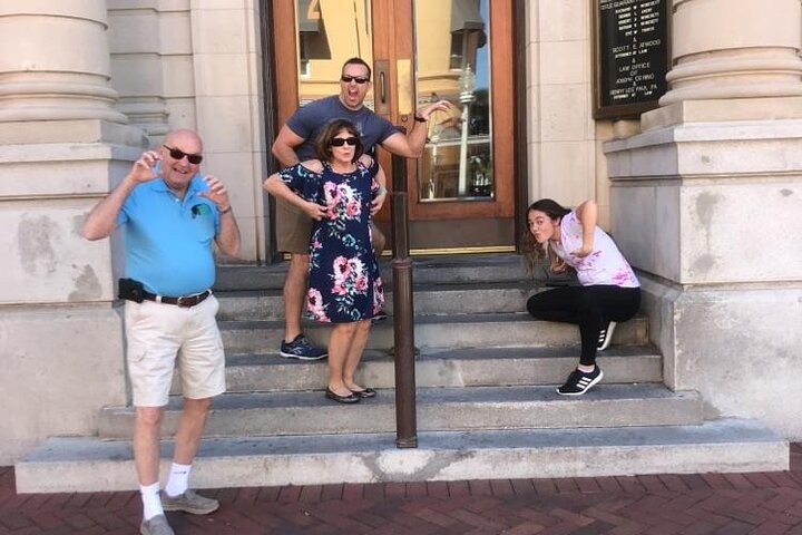 Participate In A Fun Scavenger Hunt In Fort Myers By Crazy Dash - thumb 4