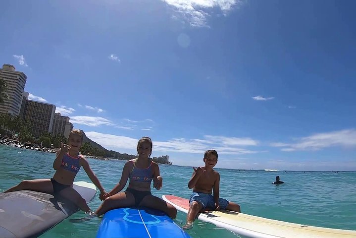 Waikiki 1 Hour Private Group Surf Lesson - thumb 5