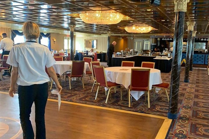 2-Hour Savannah Riverboat Dinner Cruise With Onboard Entertainment - thumb 3